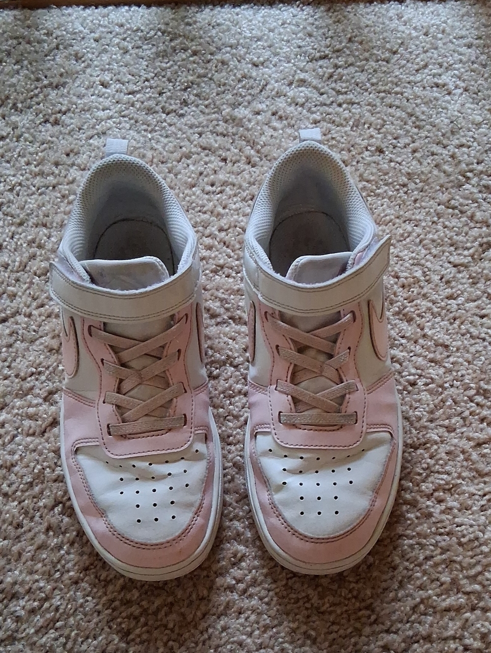 Nike Kids White & Light Pink Sneakers with Velcro Strap